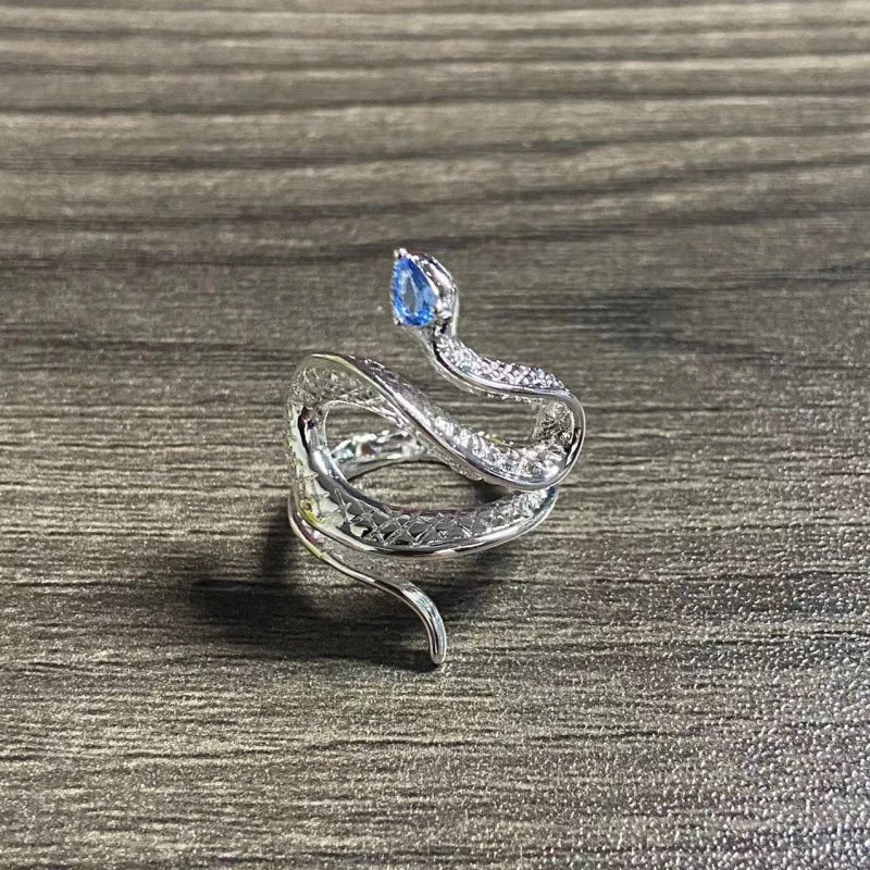 Anillo Ajustable de Cobra con Topacio Azul en Plata