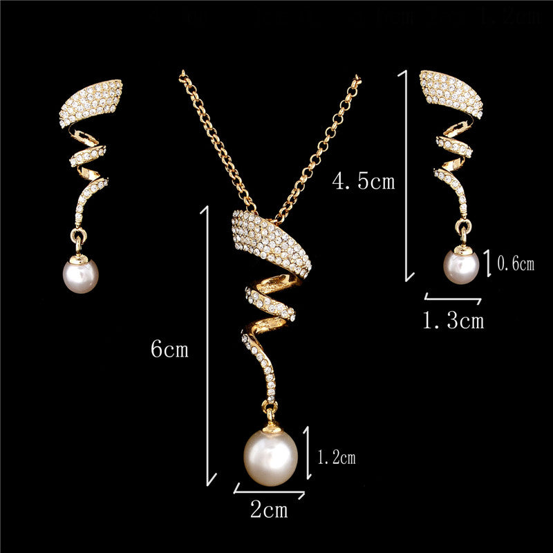 Conjunto Collar + Pendientes Clásicos de Perlas en Oro