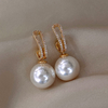 Elegantes Aretes  de Perlas con Circonitas